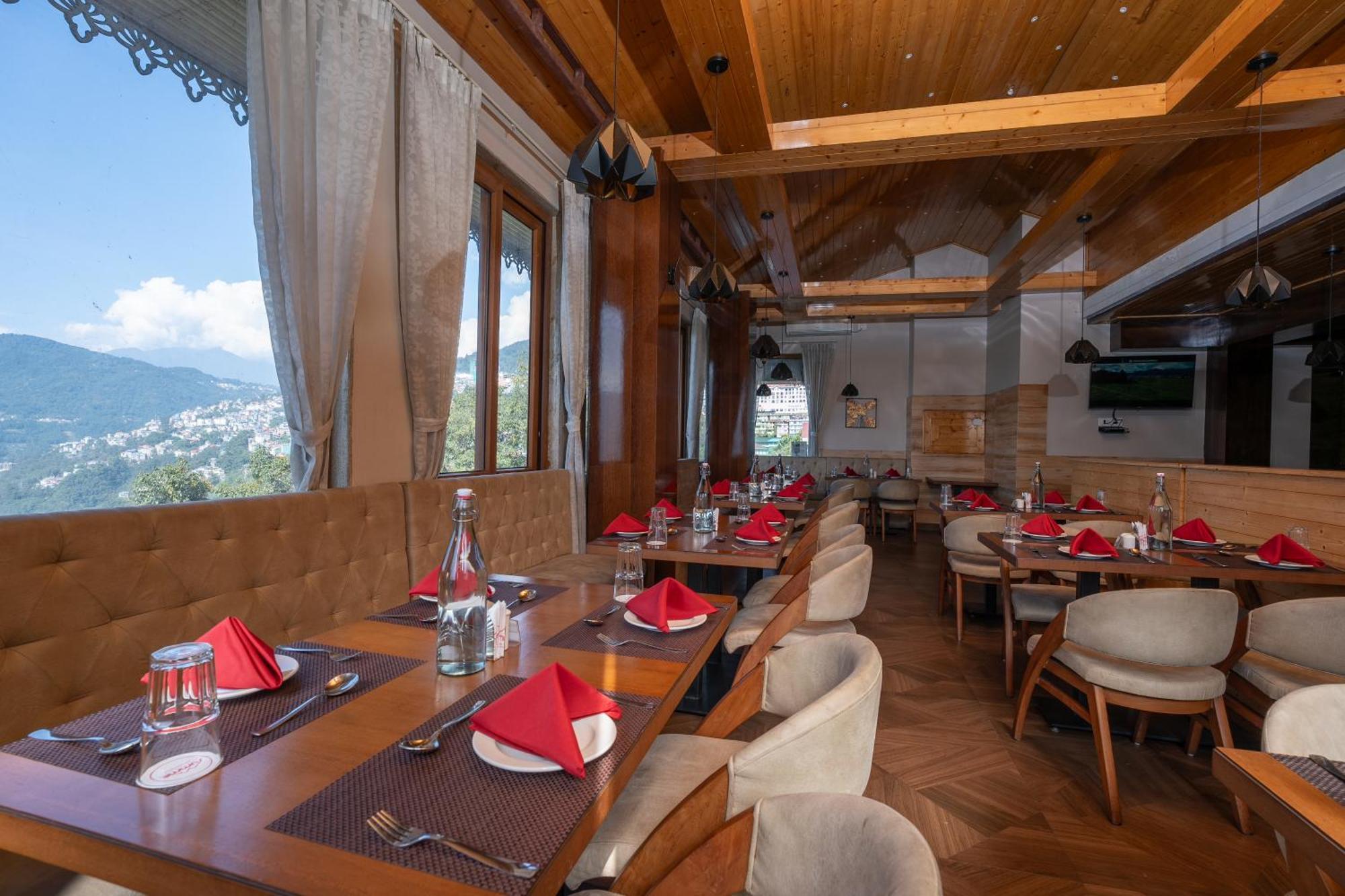 Summit Alpine Abode Hotel 5 Mins From Mg Marg Gangtok Dış mekan fotoğraf